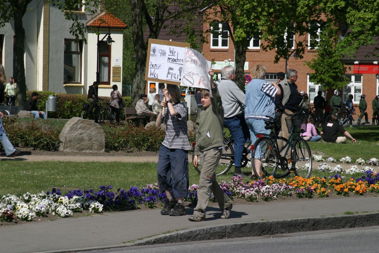 Bild 43 - NPD in Bramstedt am 1.5.07